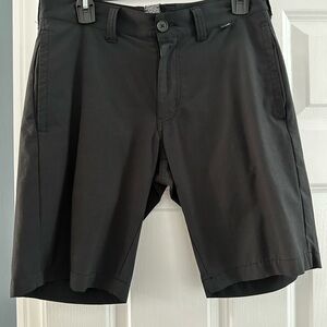 Travis Mathew Men's Black  Golf Shorts